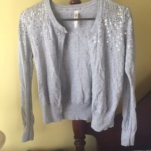 Gray sequence Girls sweater.